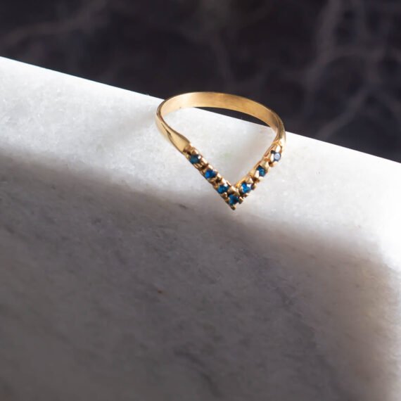 Anillo de Oro 18k con esmeraldas