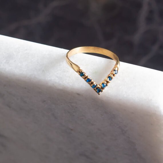 Anillo de Oro 18k con esmeraldas