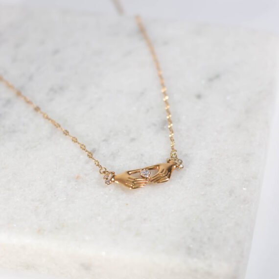 Collar de oro 18k con Diamante central