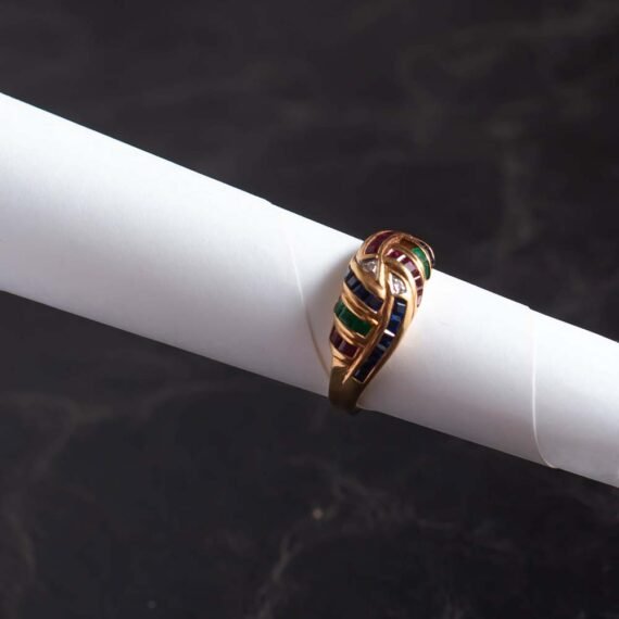 Anillo de Oro 18k con engarce de diamantes y otras piedras preciosas